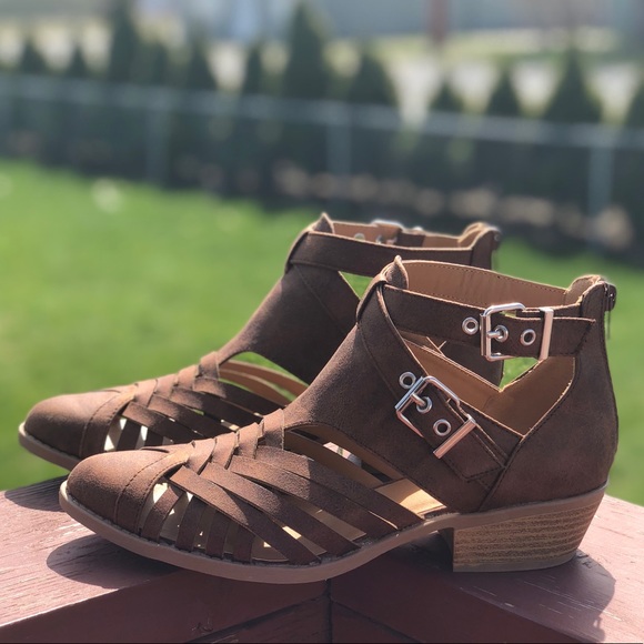 Last one! Size 6! Low Heel Brown Bootie - Picture 2 of 4